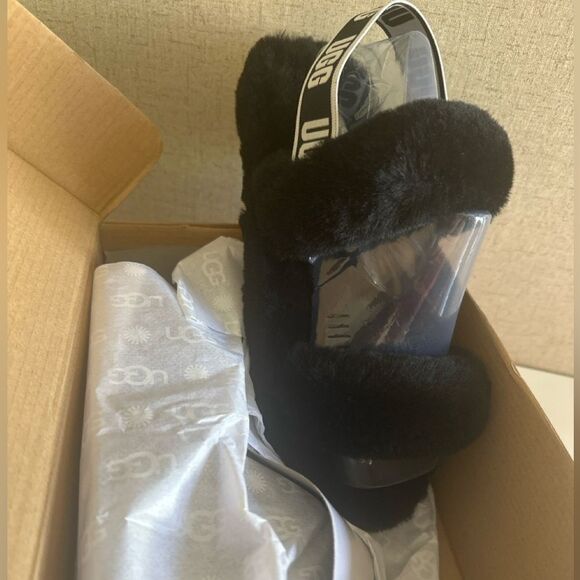 UGG Oh Yeah Sandalsโโ Black, Fluffy & Chic - Picture 3 of 17